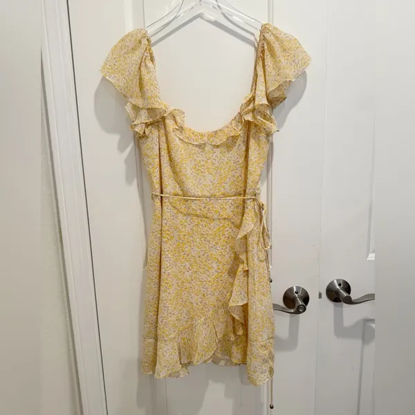 HELLO MOLLY Taking Over This Scene Ruffle Trim Waist-Tie‎ Dress Yellow Floral L - Image 6