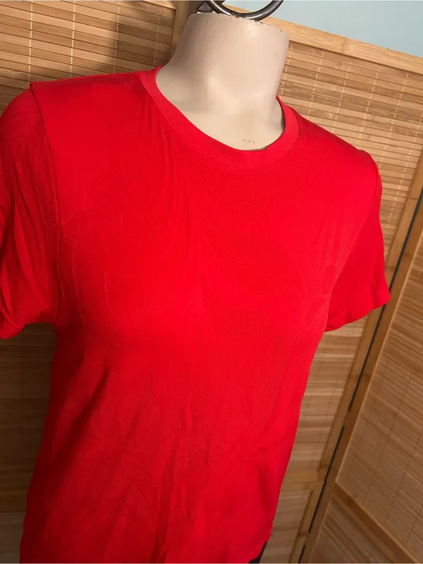 New balance vibrant red Crew Neck Short Sleeve T-Shirt athletic top woman’s M - Image 3