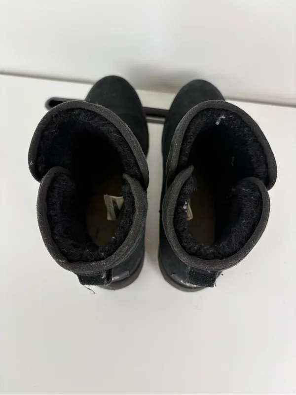 UGG Women's Kristin Boot Black  Size 8 Style 1012497 - Image 5