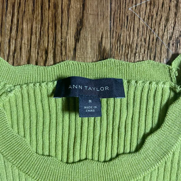 Ann Taylor Ribbed Knit Ruffle Cuff Sweater Chartreuse Green Size M - Image 2