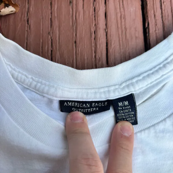 Vintage Y2K American Eagle faded white long sleeve M crew tee - Image 4