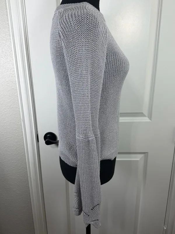 Elliatt Womens Grey Knit Long Bell Sleeve Sweater - Image 5