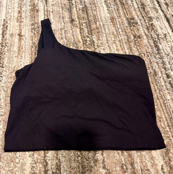 Women’s Lululemon Tank - Image 2