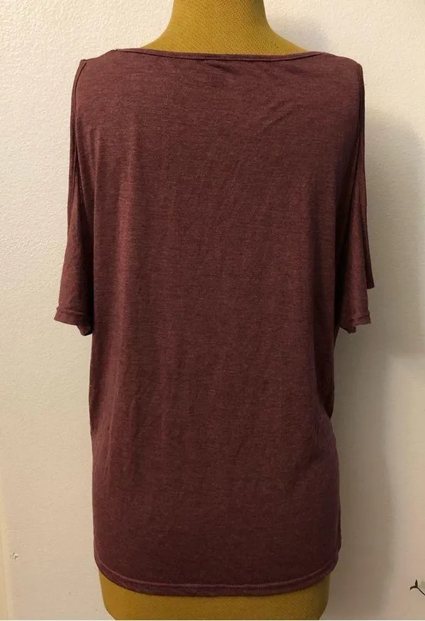 New EMERY ROSE Cold Shoulder Wrap Cross Tee Size L - Image 5