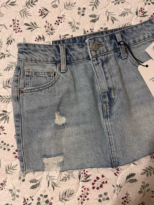 Forever 21 Denim mini skirt - Image 2