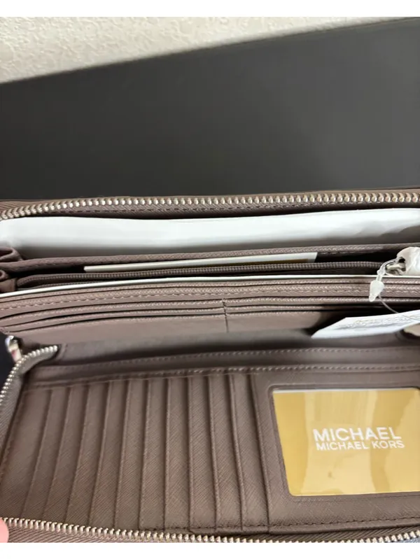 Michael Kors Jet set travel continental wallet color cinder - Image 5