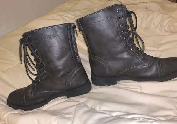 Combat Boots Gray Size 6.5 - Image 3