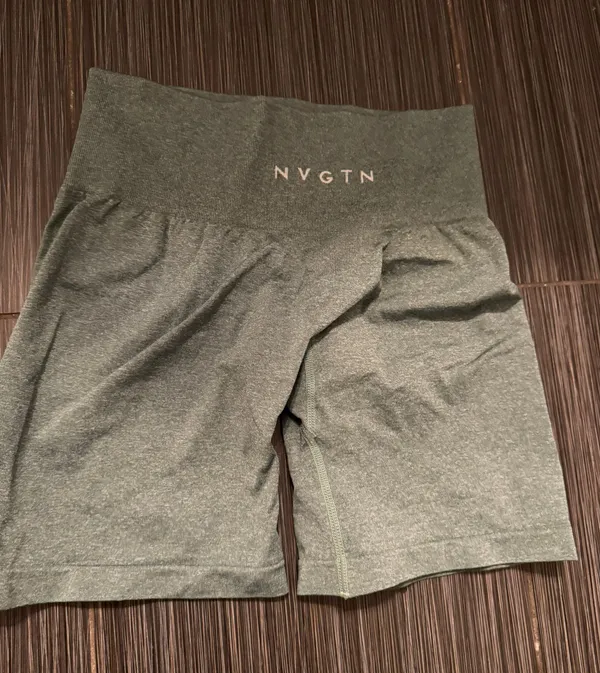 dark forest green pro shorts - Image 3
