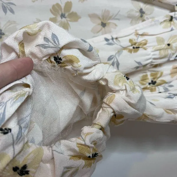 Zara Puff Sleeve Floral Button Front Top XS - Image 13
