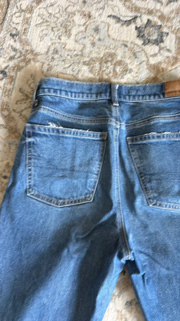 American Eagle High-Rise Straight Jeans - Image 8