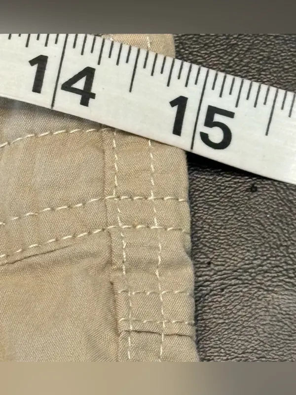 Kuhl Women's Tan Cargo-Style Shorts size 2 - Image 11