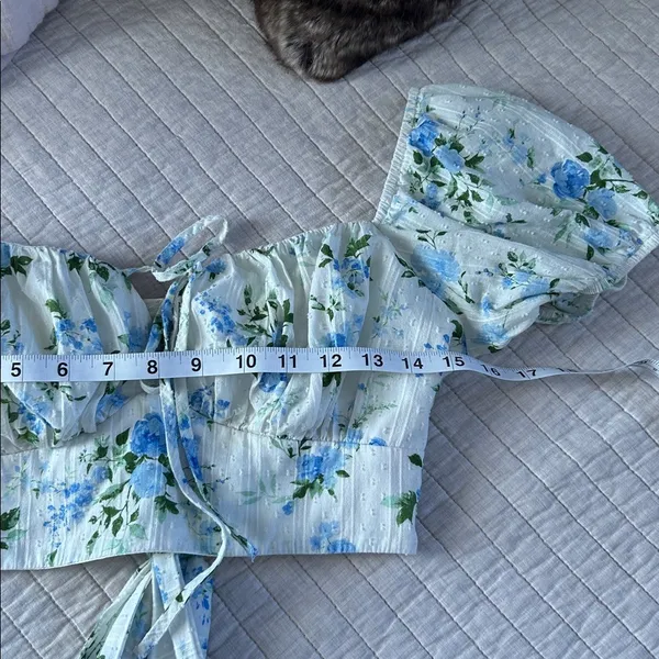Altar'd State white blue floral romantic Milk made cottage puff sleeve crop S​ - Image 2