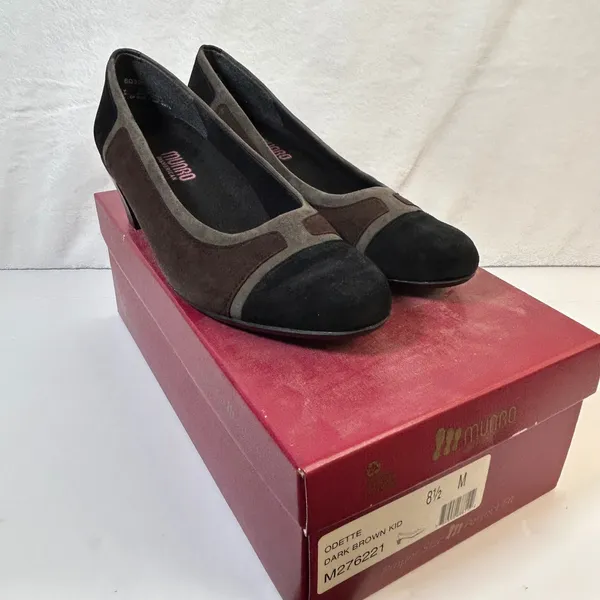 Munro American Odette Dark Brown Black Suede Low Heel Pumps Shoes Womens 8.5 M‎ - Image 6