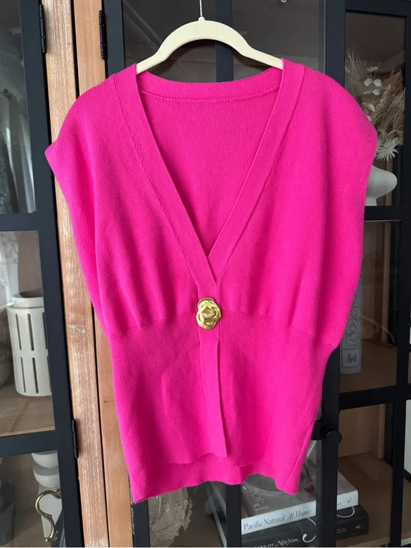 Commense knit top sweater vest Buttoned detail vneck babydoll asymmetrical - Image 7