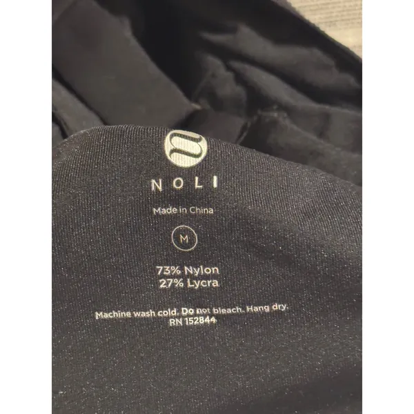 NOLI Black Sports Bra Tank Top Square Neck Adjustable Straps‎ Medium - Image 4