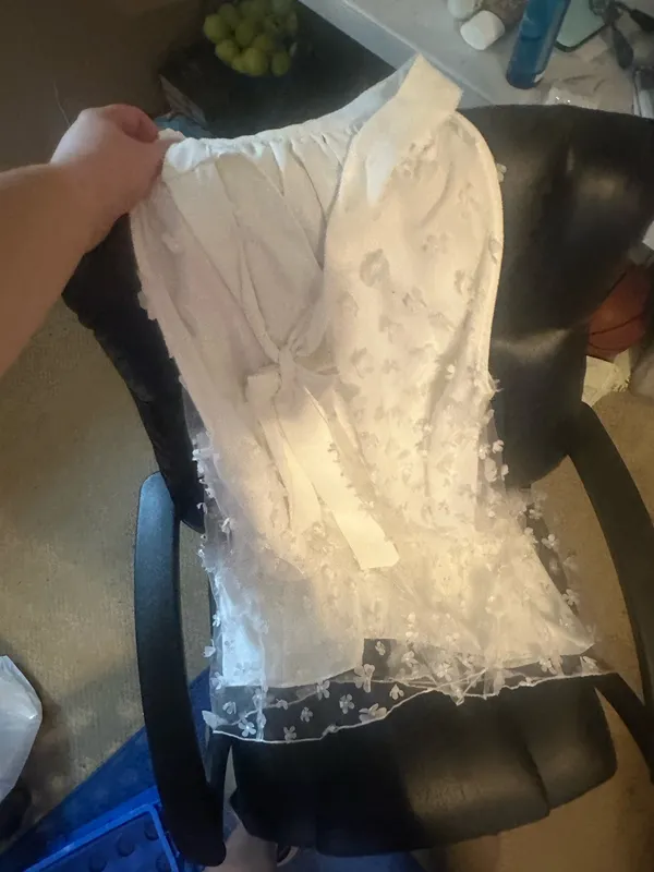 White Dress Amazon Flower Xl - Image 2