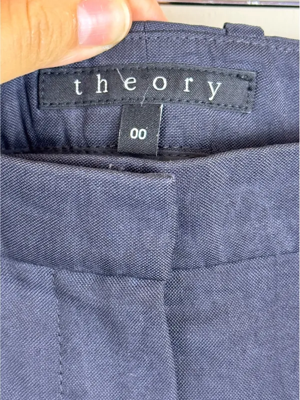 Theory Gil Faxon Navy Silk Blend Pleated Tapered Pants Size 00 Made USA - Image 3
