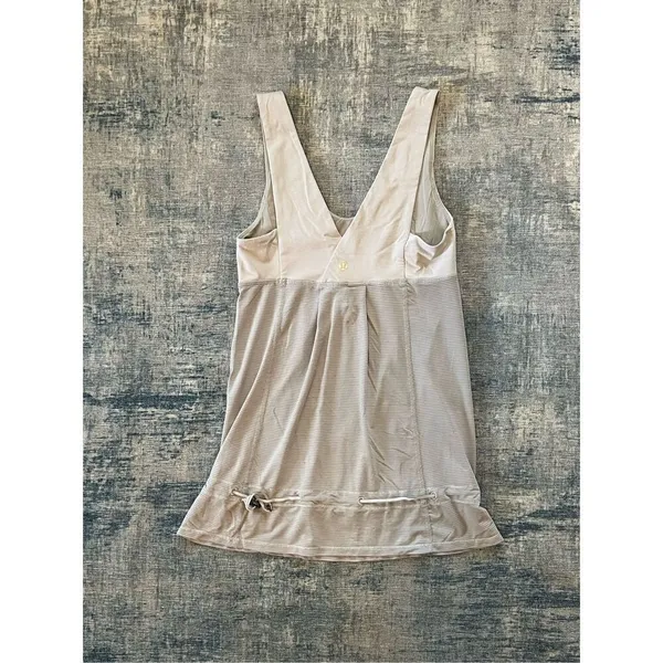 Lululemon Heathered Light Grey Wee Stripe Hustle & Bustle Tank Size 4 - Image 6