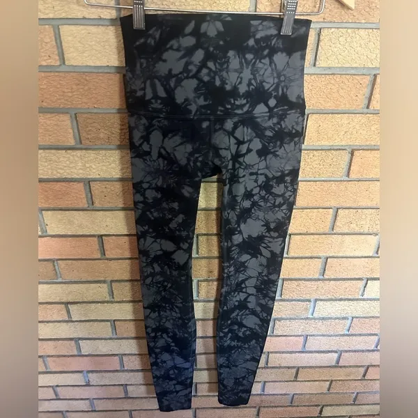 Lululemon Wunder Under Pant (Hi-Rise) Shibori Black Dark Carbon Size 4 - Image 4