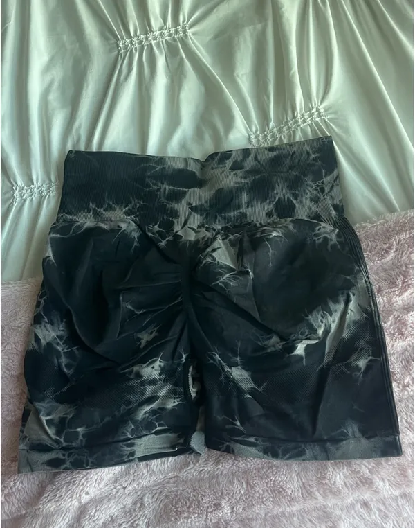 SheIn Tie Dye Seamless Gym Shorts - Image 2