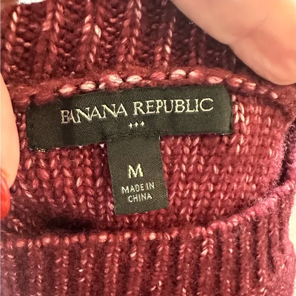 Banana Republic Sweater, Wpmen's Size Medium - Image 3