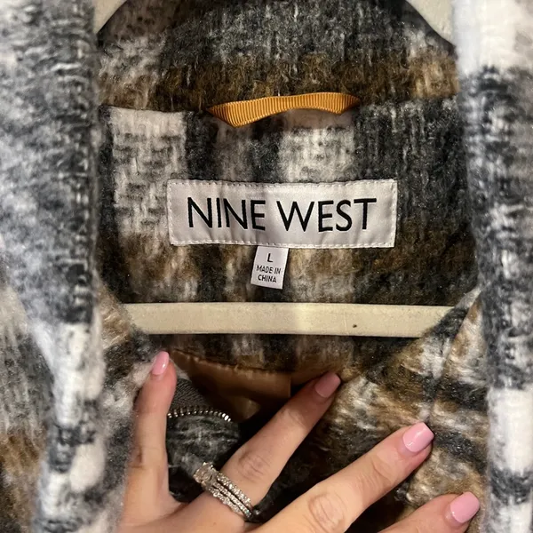 Women’s Faux-Wool Car Coat - Image 4