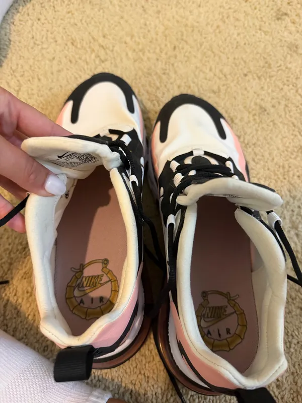 Nike 270 Air Max React Women’s Shoes - Image 6