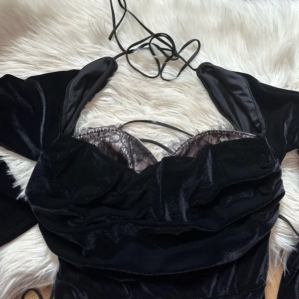 LUCY IN THE SKY Evelina Lace Bust Velvet Black Velvet Mini Dress - Image 5