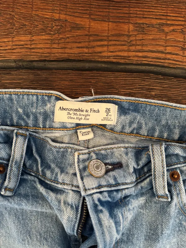 Abercrombie 90s Straight High-Rise Jeans Ultra Curve Love - Image 2