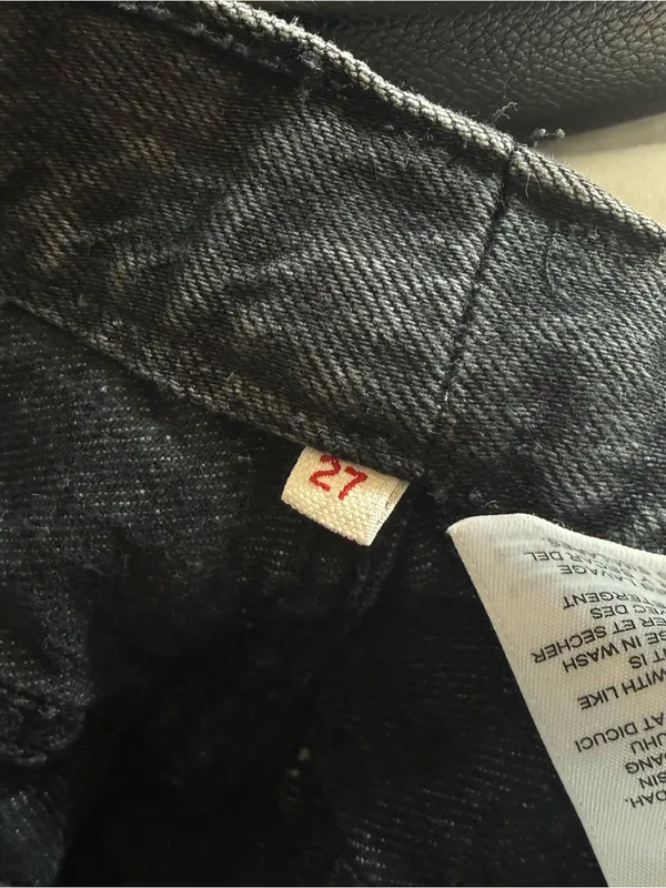 Levi's Black Distressed Denim Skirt with Raw Hem - Image 4