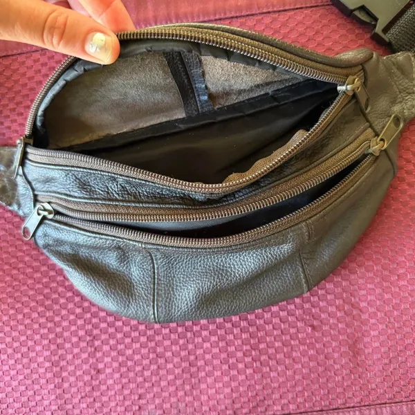 vintage granola boho brown pebbled leather fanny pack waist bag adjustable strap - Image 4