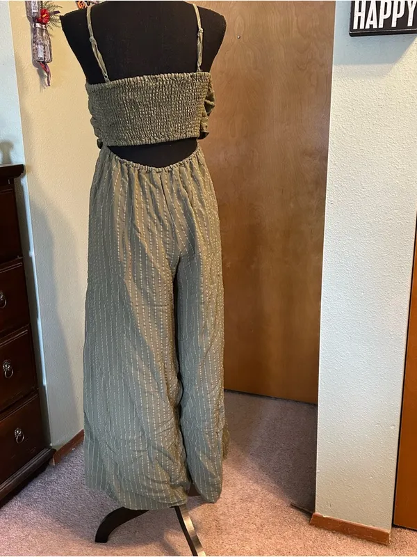 Flying Tomato green striped spaghetti strap wide leg crop jumpsuit size S boho - Image 3