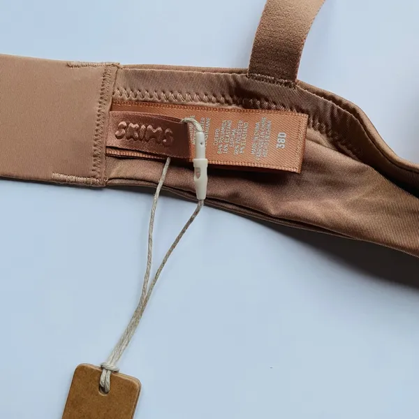Skims Wireless Form Lightly Lined Bra Ochre Size 38D - Image 6