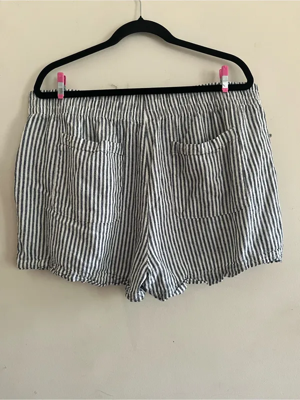 Old Navy Blue White Striped Elastic Waist Shorts XL Linen Blend Coastal Summer - Image 5