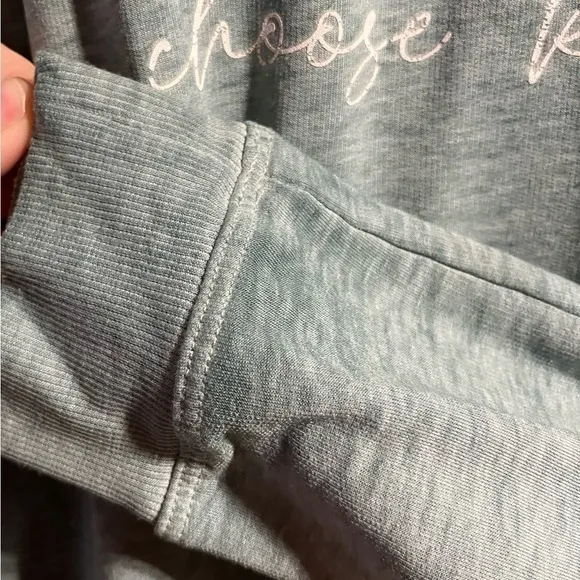 C and C California Lightweight‎ Sweatshirt “Choose Kindness” Size Small - Image 3