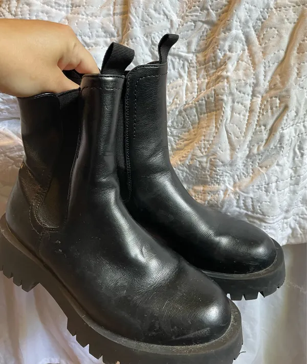 Black Chelsea Boots Size 6.5 - Image 2