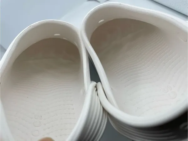 Crocs unisex off court platform white clogs sandals W12/M10 - Image 10