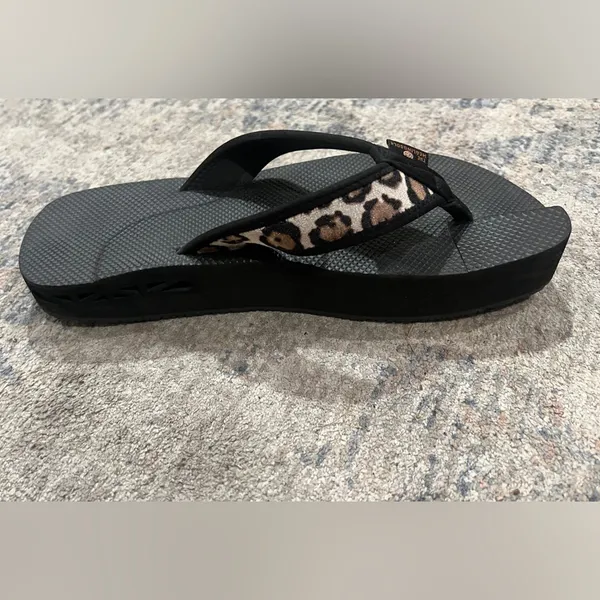The Healing Sole by Dr. Meredith Warner Original Flip Flops Leopard Women's 9.5 - Image 5