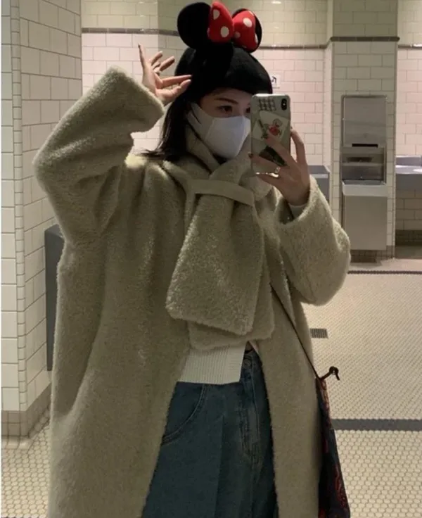 Wool Coat Size M - Image 5