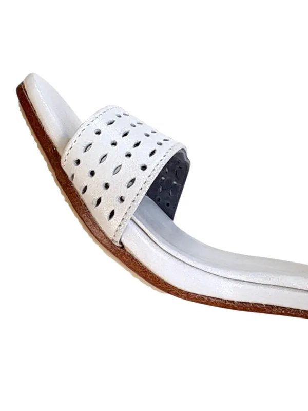 Like New Bali ELF Leather Heeled Sandals White Size 8 - Image 2