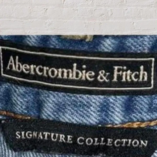 Abercrombie & Fitch Signature Collection Distressed Skinny Jeans Size 28R - Image 2