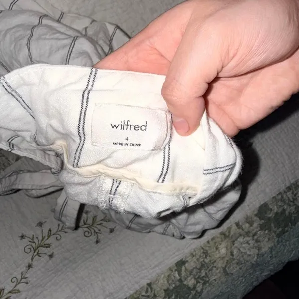 NWOT Wilfred by Aritzia 100% Linen Striped Shorts‎ Size 4 - Image 3