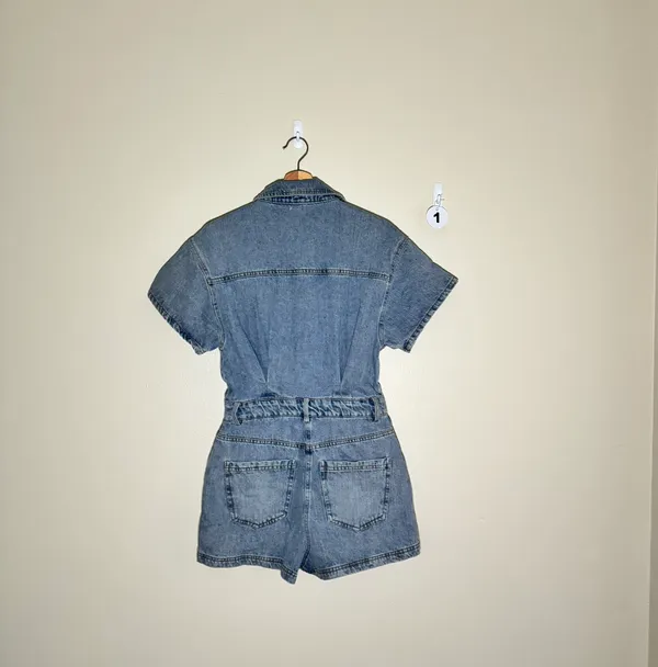 Le lis | Short Sleeve Denim Romper - Image 4