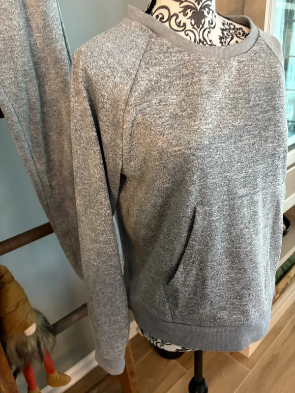 YMR size large Gray two piece sweat outfit set - Image 3