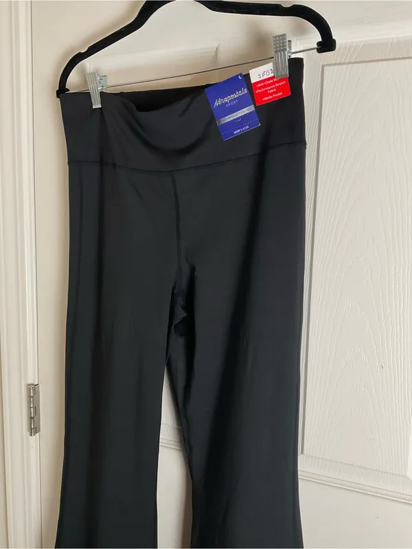 NWT Aeropostale Sport Black High-Waist Performance Yoga Pants Flared Leg Large - Image 4
