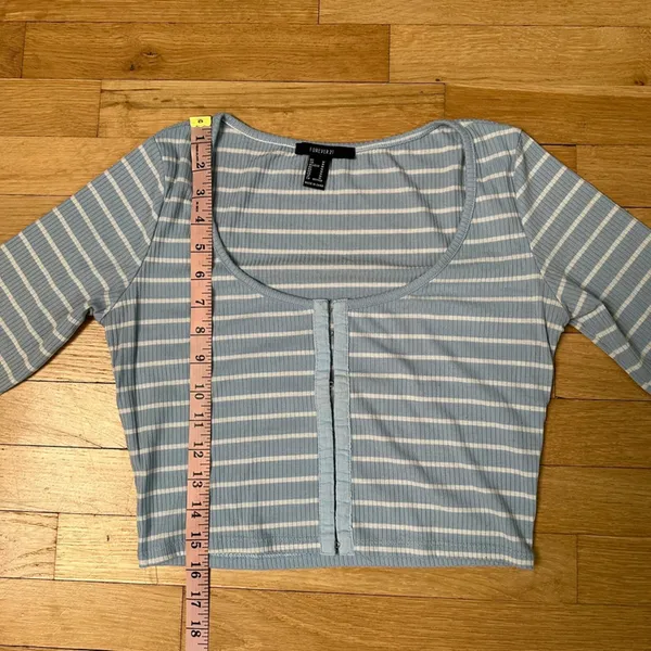 Forever 21 long sleeve crop top - Image 8