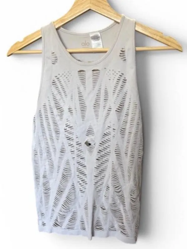 Alo Yoga Vixen Fitted Yoga Tank - Image 2