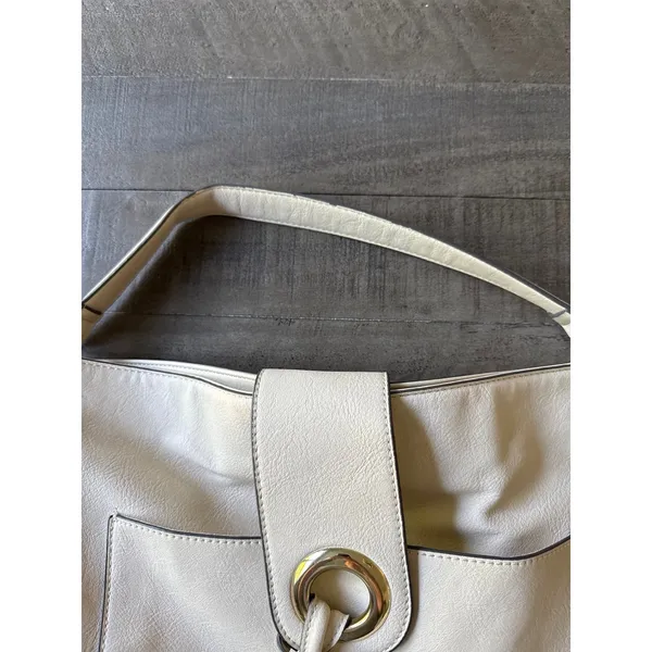Mossimo‎ cream-colored faux leather hobo shoulder bag 15"x13 - Image 6