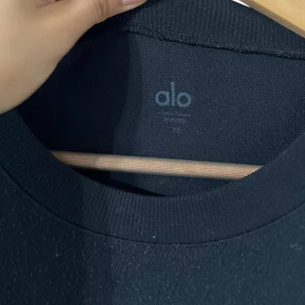 ALO YOGA Hi Low Black Long Sleeve Knit Slit Pullover Top Tunic - Image 7