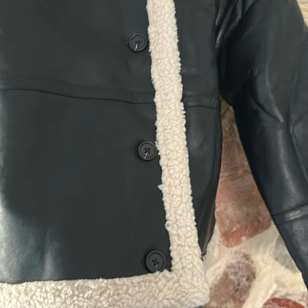 Commense Fleece Lined Faux Leather Jacket size small - Image 4